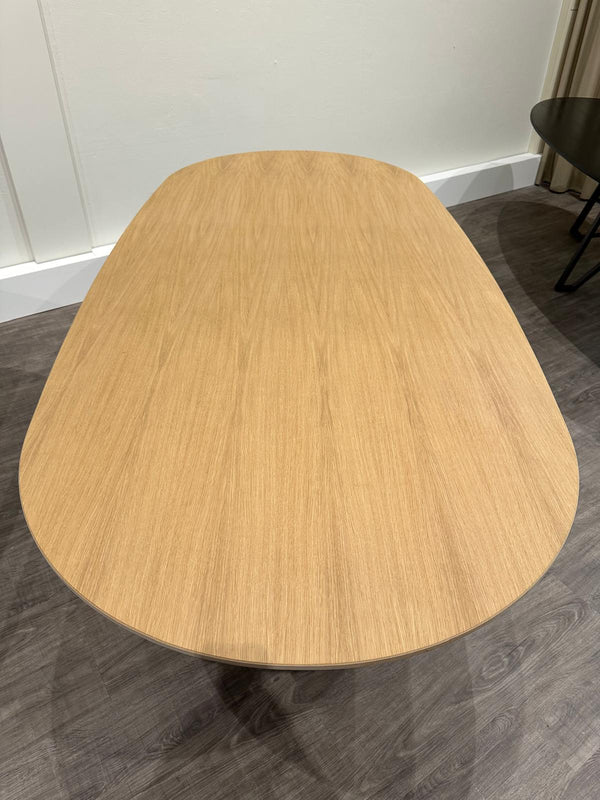 Deens ovale eiken fineer eettafel 240 x 110 cm - SHOWMODEL