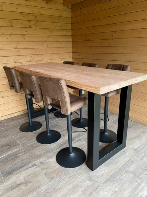 Douglas bartafel met stalen U-poten zwart